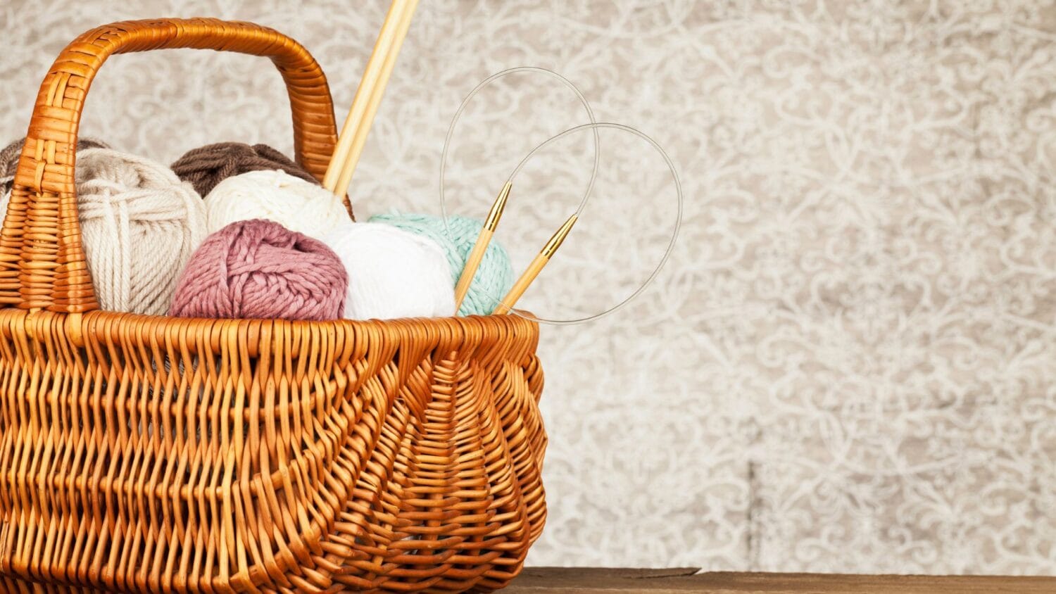 smu mammor garn korg stickning hantverk